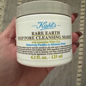 New Kiehl’s Rare Earth deep pore cleansing Masque